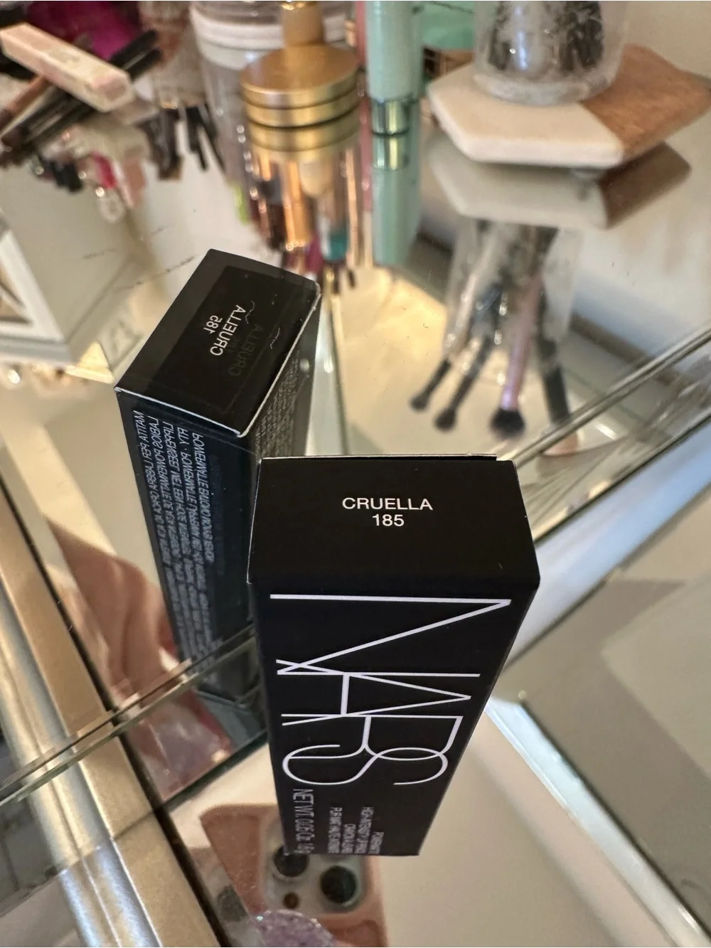 New NARS Lipstick Pencil “Cruella” Mini